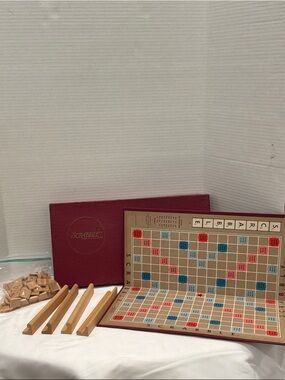 Vintage scrabble crossword game set by Selchow& Righter original red box